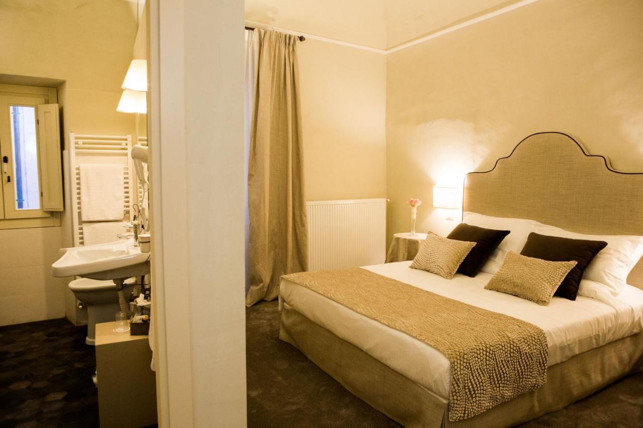 Palazzo Franceschini Hotel Cascia Kültér fotó
